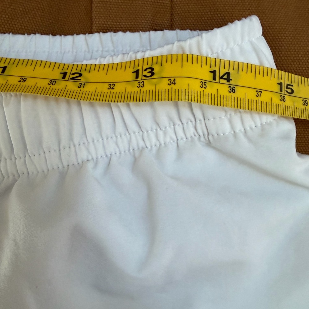 Gymshark White Athletic Shorts‎ Size Large - Picture 6 of 6